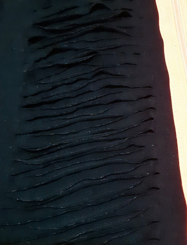 Remera Negra C Diseños Fucsia Y Espalda Rasgada Talle Único