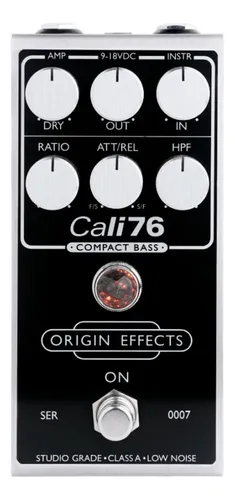 Pedal de efeito Origin Effects Cali76 Compact Bass preto