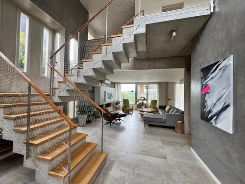 Casa En Tipas Nordelta 280 M2 Cub. Vista Al Lago Venta / Alquila
