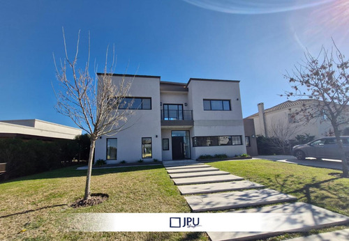 Casa En Venta Y/o Alquiler Barrio Puerto, El Cantón