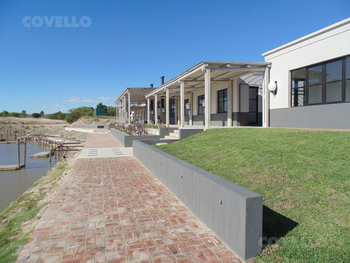 Terreno En Venta Barrio Privado En Carmelo, Médanos De Punta Gorda Casa Chic.