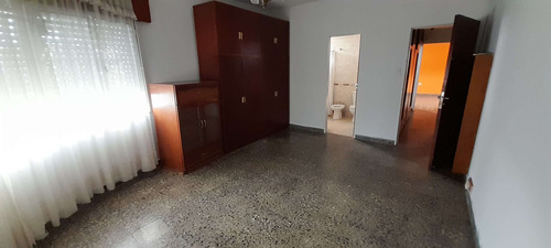 Talleres - Paysandu 1513 - Departamento 3 Dormitorios En Alquiler