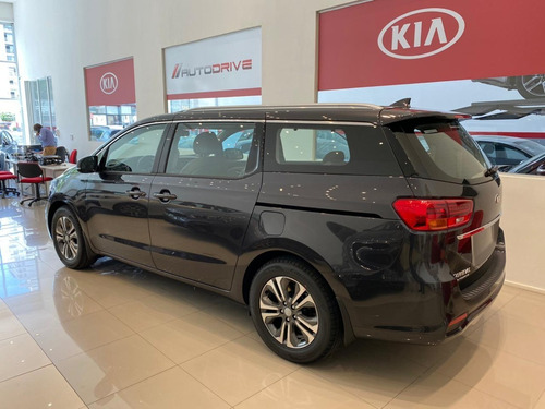 Kia Carnival 2.2 Crdi Premium Avn