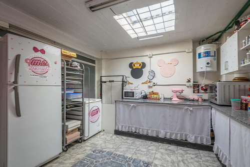 Local Comercial Sobre Av. Francisco Beiró Villa Devoto