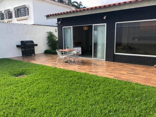 Casa En Urb. La Viña. Plc-732