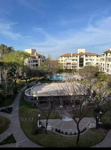 Departamento En Alquiler- Amoblado - Casonas Del Sur I - 2 Dormitorios- Cochera- Pileta- Cm