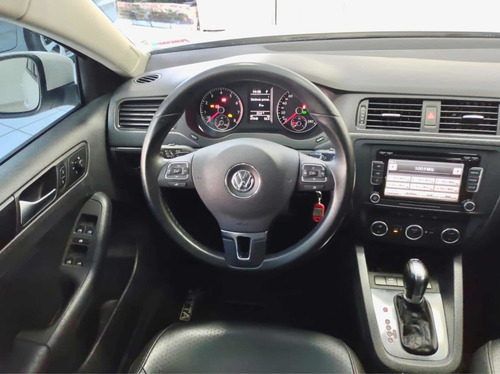 Imagem 10 de 14 de Volkswagen Jetta 2013 2.0 Comfortline Flex 4p Automática