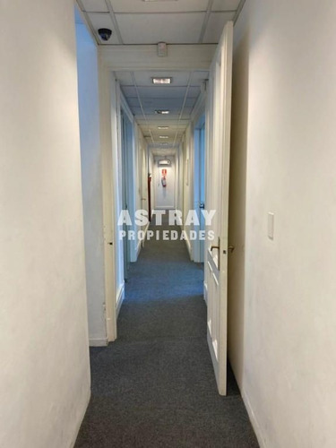 Imagen 3 de 15 de Apartamento En Alquiler De 6 Dormitorios En Centro (ref: Ast-2573)