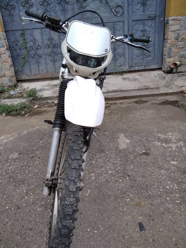 Imagen 2 de 6 de Moto Honda Modelo Xr