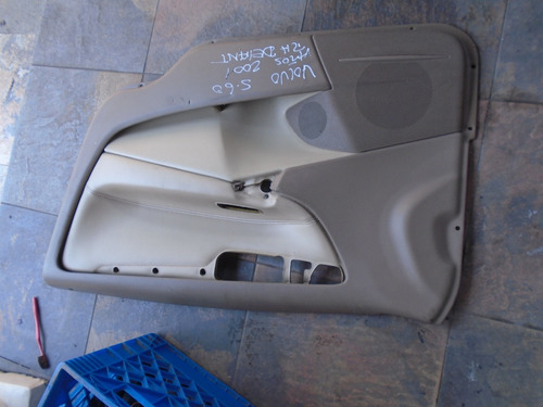 Vendo Tapiceria De Puerta De Volvo S60 Año 2001