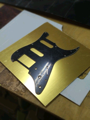 Placa Para Fabricar Pickguard Dorada