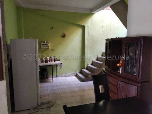 Imagen 12 de 30 de Casas En Venta La Puerta Cabudare Cod # 23-12696. Ideal Para Remodelar A Tu Gusto! Asesor Inmobiliario Katty Vasquez 412-1498654. Pide Tu Cita! Excelente Oportunidad De Negocio!