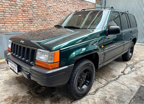 Jeep Grand Cherokee 2.5 Laredo