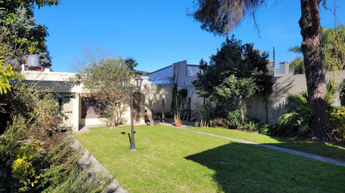 Imagen 18 de 21 de Chalet Sobre Lote De 10 X 43.30 - Castelar Norte
