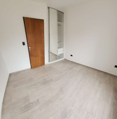 Excelente Duplex De 3 Ambientesy Cochera A Estrenar