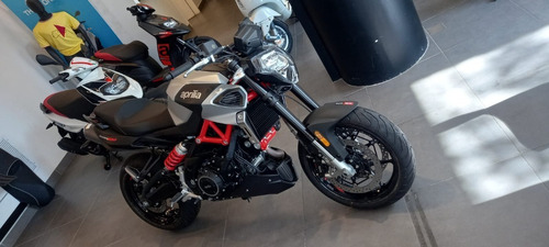 Imagen 2 de 16 de Aprilia Shiver 900 2020