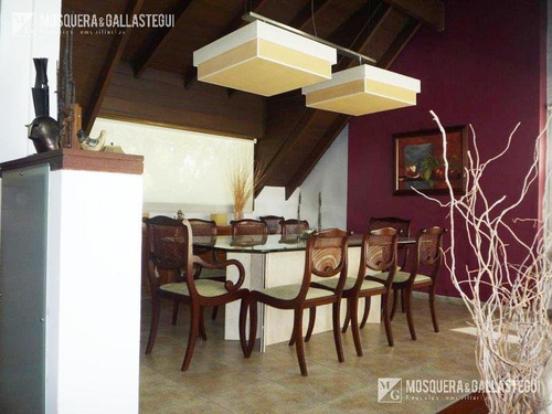 Imagen 7 de 16 de Mosquera Y Gallastegui - Casa En Doble Lote Campo Chico