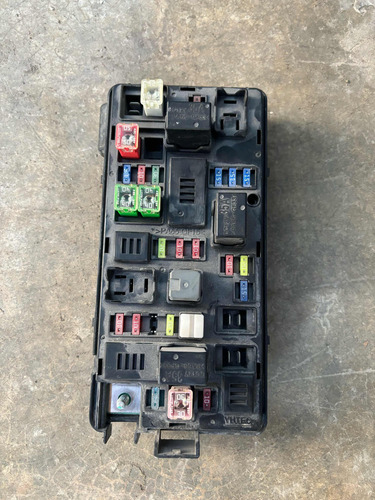Caja De Fusibles Beat Spark 2018-2020 (Usado)