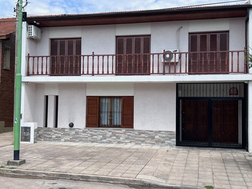 Retasada !!! Espectacular Casa En Venta - Campana Centro