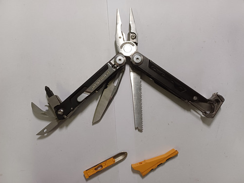 Leatherman Signal Preto (Usado)