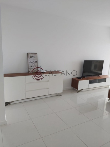 Apartamento En Peninsula - Punta Del Este- Ref: 2343