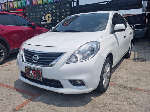 Nissan Versa 1.6 Advance Automatica