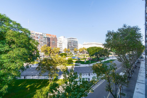 Venta Depto. De 3 Amb. En Monserrat Con Cocheras.