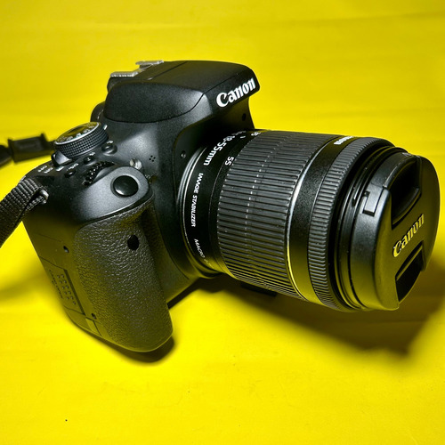 Câmera Canon T6i C/ Lente 18-55mm - Novíssima Preto (Usado)