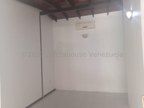 Imagen 6 de 14 de Casa En Venta Cabudare Cerca Farmatodo Ribereña 22-11058 Icm