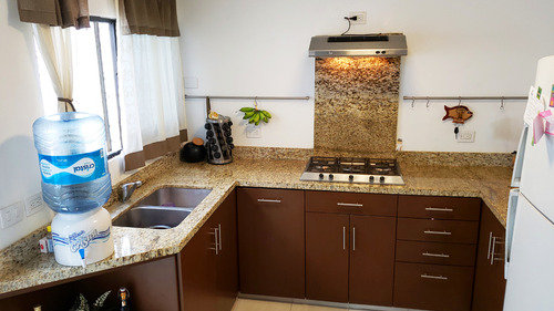 Casa En Venta, 5 Recamaras En Prado Norte, Mérida