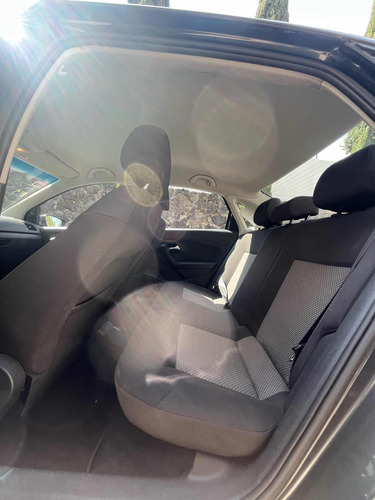 Volkswagen Vento 1.6 Confortline At