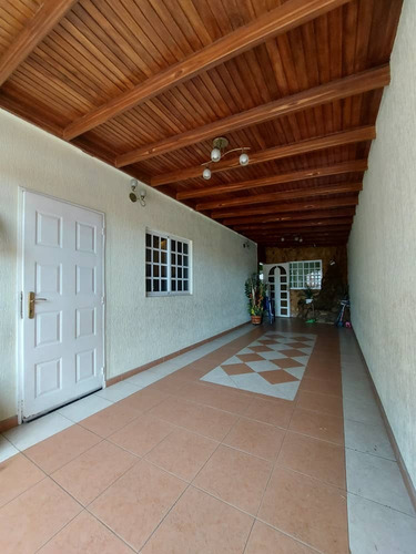 Townhouse En Venta En Araguama Country, Maracay