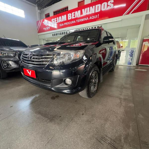 Toyota Hilux SW4 SRV 3.0 TDI 4X4 (5 Lugares)
