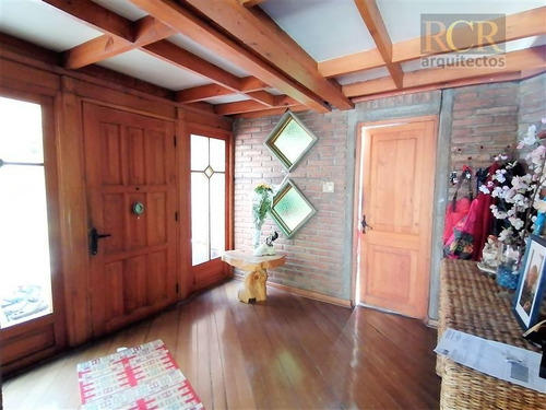 Casa En Venta De 6 Dorm. En La Reina