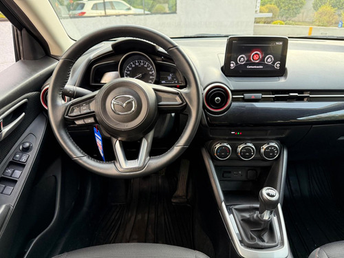 Mazda 2 Sport 1.5 Mt V