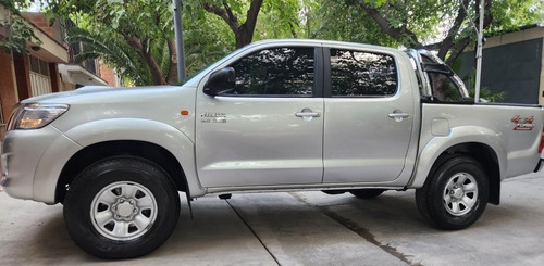 Imagen 2 de 10 de Toyota Hilux 2012 3.0 Cd Sr I 171cv 4x4