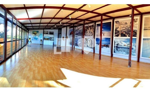 Excelente Localização Em Um Terreno De 2500m², Casa Com 700m², Peças Amplas. - 28-im408548