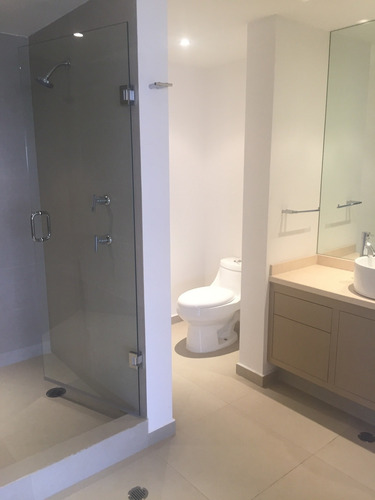 Imagen 10 de 25 de Increíble Ph Remodelado En Torre Lomas Con Vista Panorámica