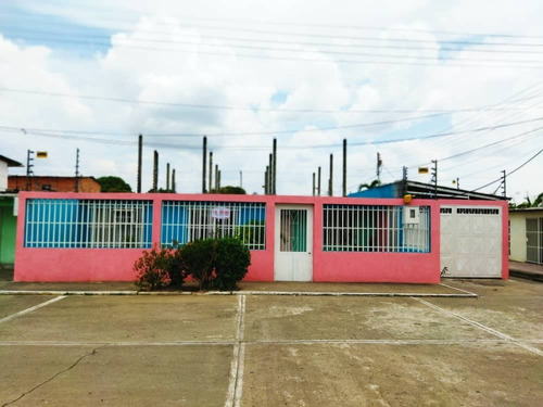 Casa En Venta Urbanización Los Tamarindos, San Fernando De Apure