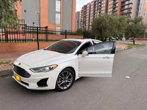 Ford Fusion Híbrido