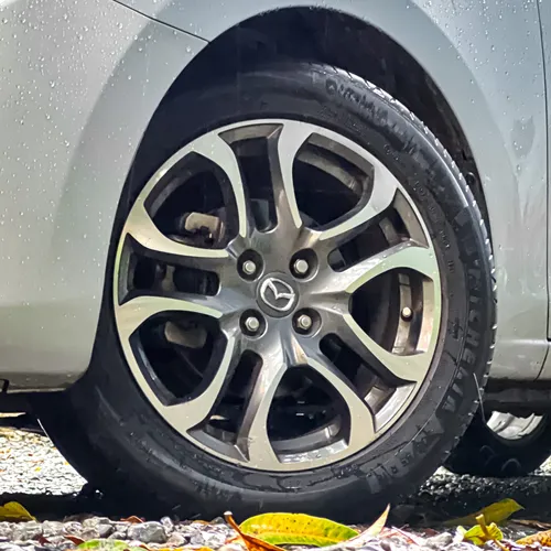 Mazda 2 Grand Touring LX Sedan