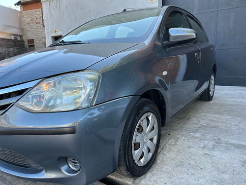 Toyota Etios 1.5 Xs