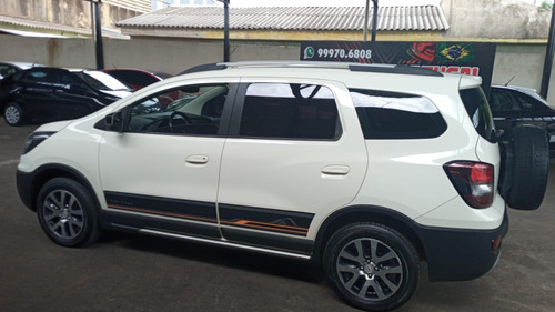 Imagem 4 de 12 de Chevrolet Gm Spin Activ 1.8 Branco 2015
