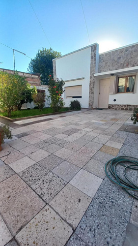 Casa En Venta En La Plata.