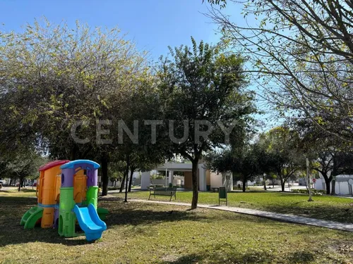 Casa En Venta En Fracc. Los Castaños Apodaca