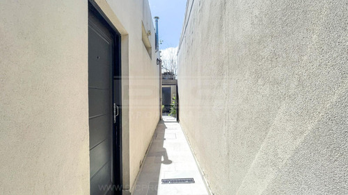 Casa 4 Dormitorios Venta - Boulogne