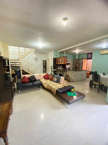 Guatire Town House Doral