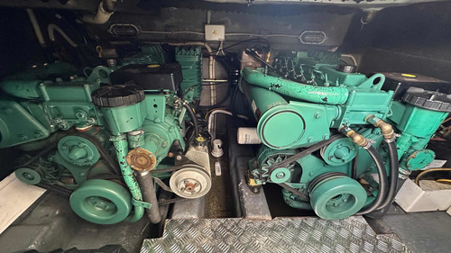 Imagen 19 de 20 de Klase A32-2007-(2) Volvo 200hp-td-duoprop-grupo-bowthuster
