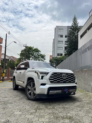 Toyota Sequoia 3.5 V6 Capstone