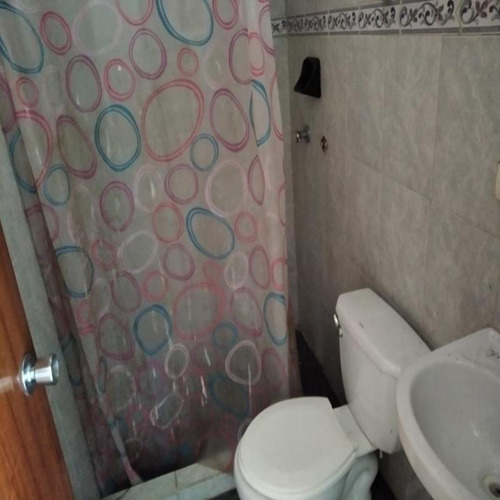 Imagen 9 de 12 de Alquilo 7 Cubículos Con Baño C/u, Los Rauceos, Mbi.